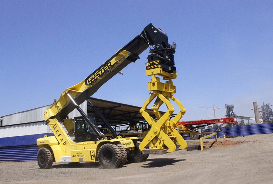 Reach Stacker Hyster 46-33 CH é apresentado pela Real Guindastes em Ouro Branco Reach Stacker Hyster 46-33 CH é apresentado pela Real Guindastes em Ouro Branco